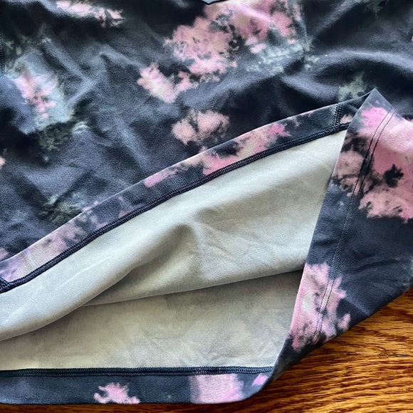 Lululemon Crop Tank Top - Tie Dye - size 8 - Picture 6 of 8